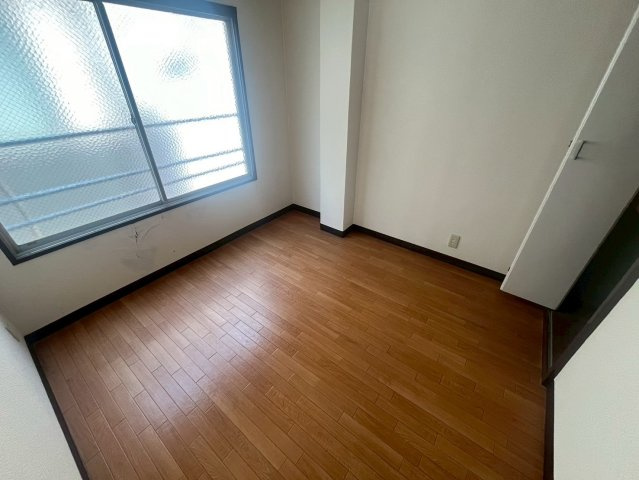 フラッグス肥後橋の洋室
