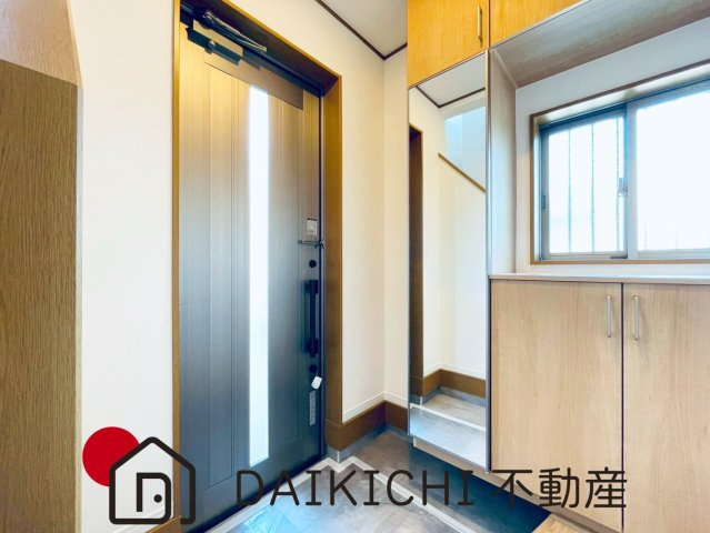 【玄関】 | 久喜市本町2丁目　中古戸建