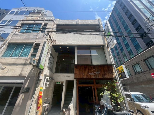 フラッグス肥後橋の外観