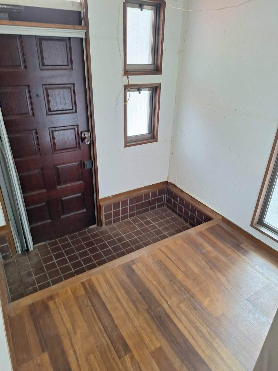 【No.7405】浜坂2丁目中古住宅/4LDK/浜坂小徒歩9分の玄関