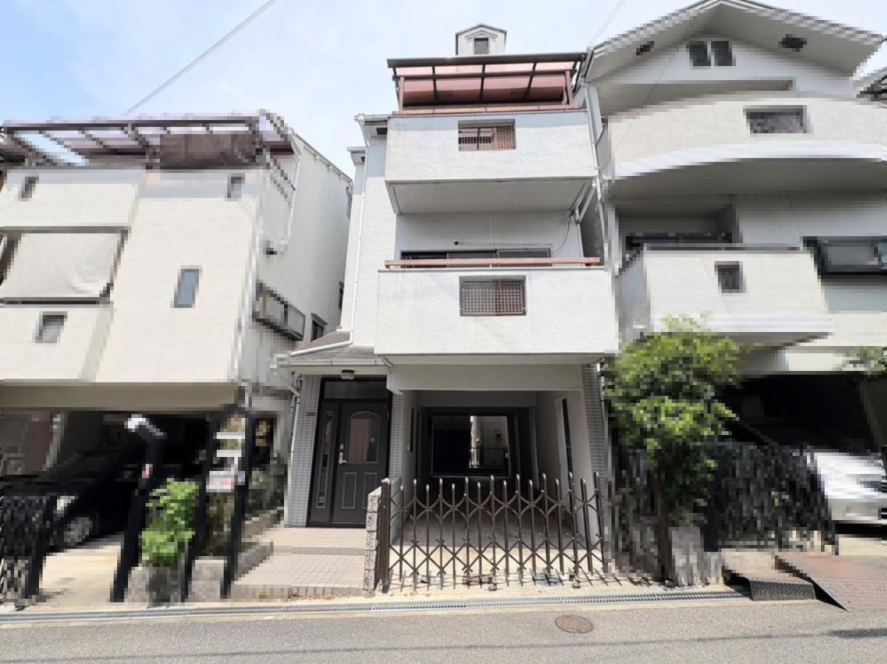 藤田町　中古一戸建ての外観|新しい生活にいかがでしょうか？外観はお住まいの顔になります。こだわりたいポイントですね。外壁塗装や屋根塗装のご相談も承っております。
■現地内覧・資金計画相談・住宅ローン相談もお問合せ受付中■
