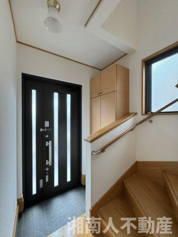 高座郡寒川町宮山 戸建の玄関|シンプルで使いやすい玄関です