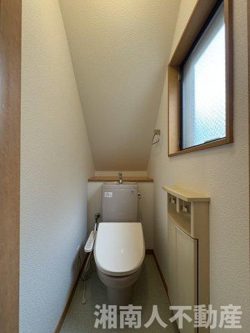 高座郡寒川町宮山 戸建のトイレ|落ち着いたトイレです