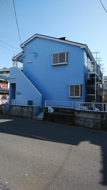 パレス新井の外観