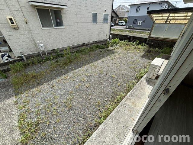塩津田住宅の庭