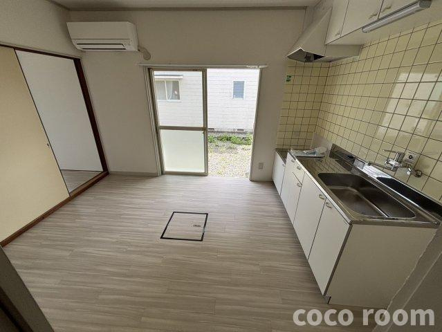 塩津田住宅の居間・リビング