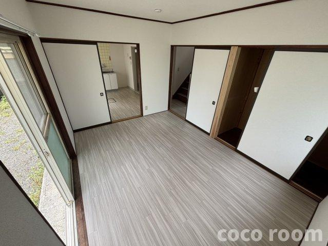塩津田住宅の居間・リビング