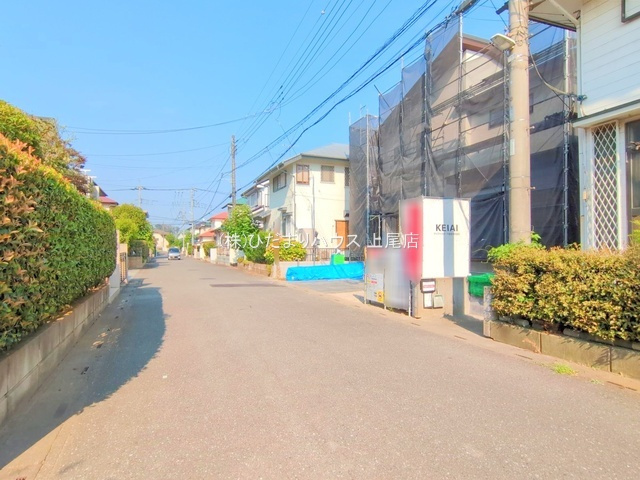 西区指扇14期　新築戸建　TERRACE01の前面道路含む現地写真