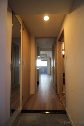 プレサンス梅田東グラッドの玄関