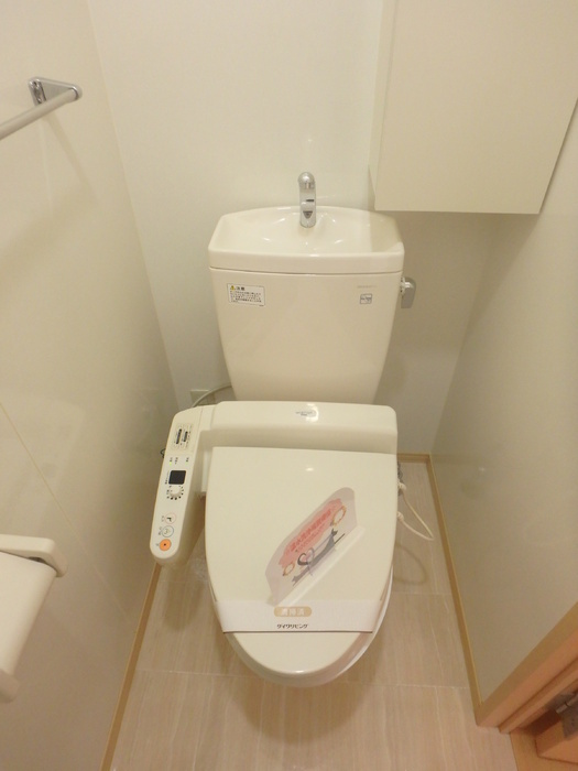 リビングタウン万々 E棟のトイレ|トイレ