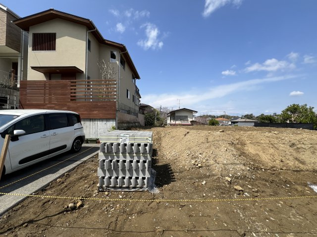 海まで徒歩７分！眺望良好な高台の新築住宅の外観