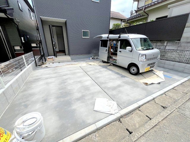 あきる野市小川東2丁目　新築分譲　全3棟　の駐車場|2025年撮影