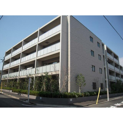 【外観】 | リビオ荻窪レジデンス | 鉄筋コンクリート造のがっちりとした建物。