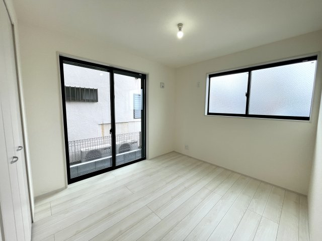 練馬区貫井4丁目　南向き大型邸宅　限定1棟の洋室