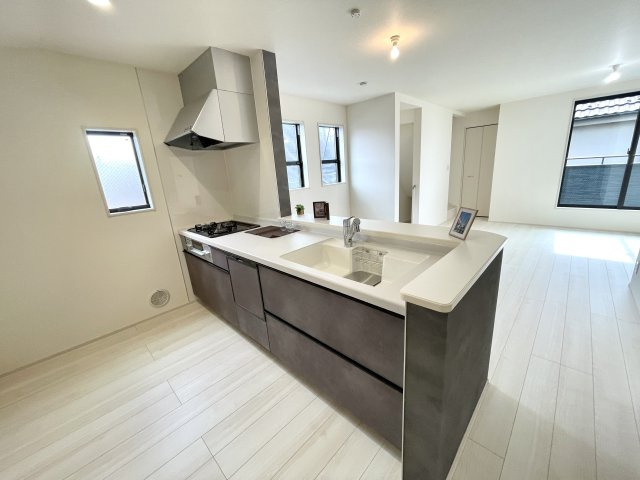 練馬区貫井4丁目　南向き大型邸宅　限定1棟のキッチン