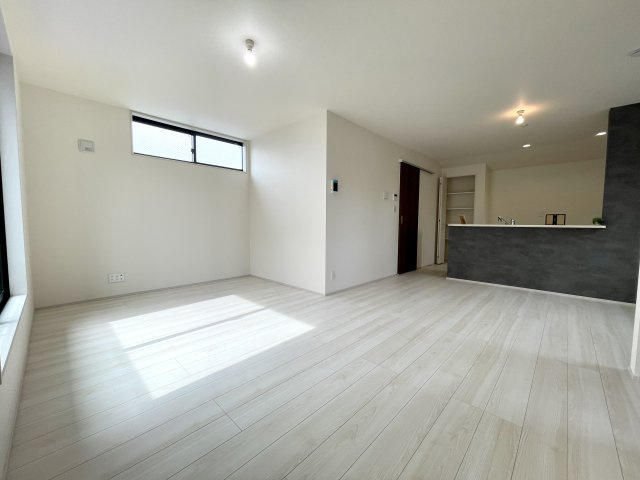 練馬区貫井4丁目　南向き大型邸宅　限定1棟の居間・リビング