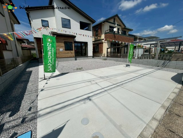 蓮田市西新宿6期　新築戸建　TERRACE01の駐車場
