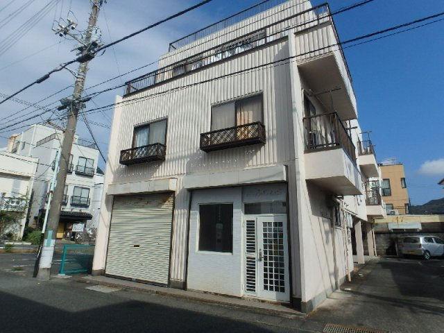 S1689R　平田ビル1F店舗の外観