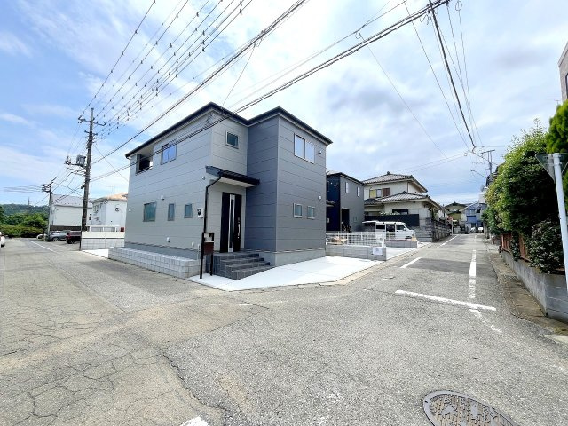 あきる野市小川東2丁目　新築分譲　全3棟　の前面道路含む現地写真|2025年撮影