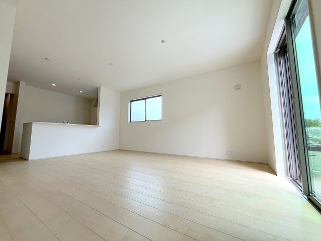 あきる野市小川東2丁目　新築分譲　全3棟　の洋室|2025年撮影