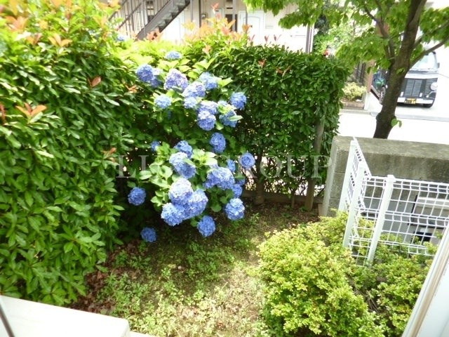 【庭】 | ブリージングタウン百草園J