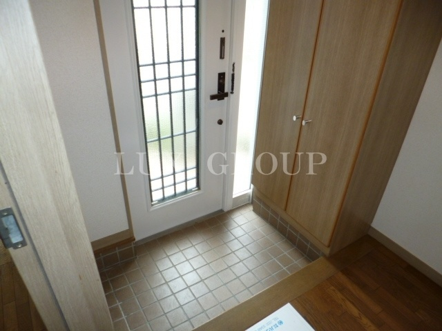 【玄関】 | ブリージングタウン百草園J