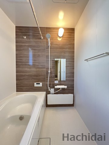 高浜市田戸町2丁目　新築一戸建の浴室|家族みんなで入浴できる広々とした浴室。浴室暖房乾燥機もついているので寒い時期や雨が続いた時など便利です