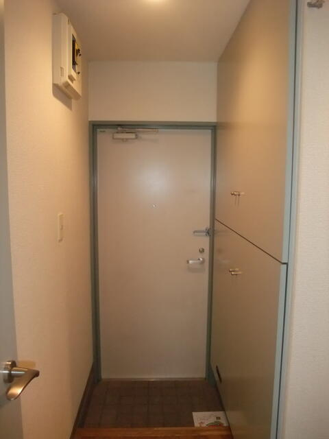 セントラルルミナスの玄関