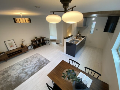 【居間・リビング】 | 上板橋全4棟 販売３棟 | 全棟ご覧頂けます。実際の広さ、明るさをご体感下さい