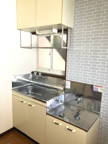 新潟市中央区網川原２丁目のアパートのキッチン