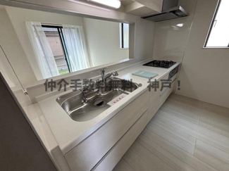 【キッチン】 | 神戸市垂水区桃山台6丁目　新築戸建1号棟　仲介手数料無料！ | きれいなキッチンです