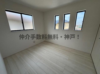 【洋室】 | 神戸市垂水区桃山台6丁目　新築戸建1号棟　仲介手数料無料！ | 使い勝手のいい洋室です