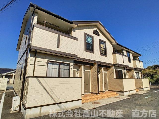 直方市大字上新入のアパートの外観