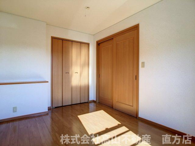 直方市大字上新入のアパートの居間・リビング