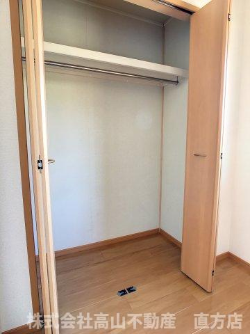 直方市大字上新入のアパートの収納