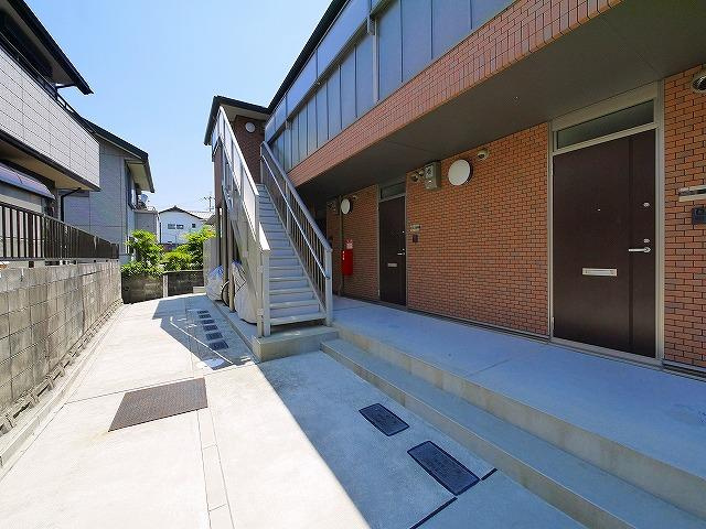 ヴェルクール西大寺Ⅱのエントランス