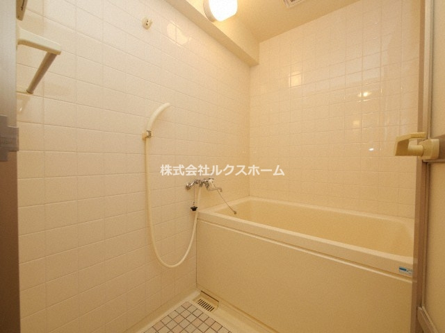 ルノン茨木の浴室