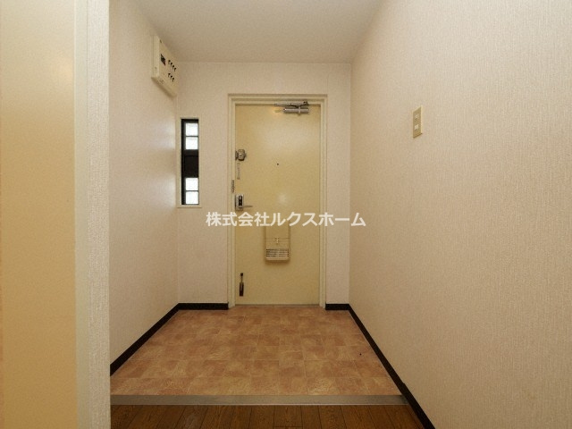 ルノン茨木の玄関