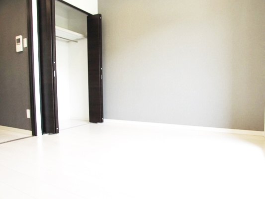 A・Grayish宝塚の居間・リビング|ゆったりとしたリビングです