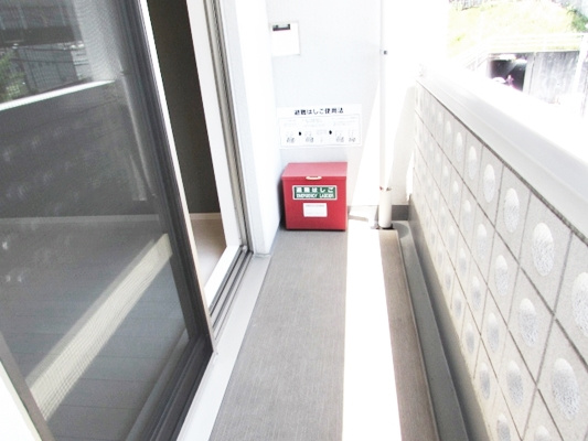 A・Grayish宝塚のバルコニー|バルコニーからの眺めを楽しみながら食事をしませんか