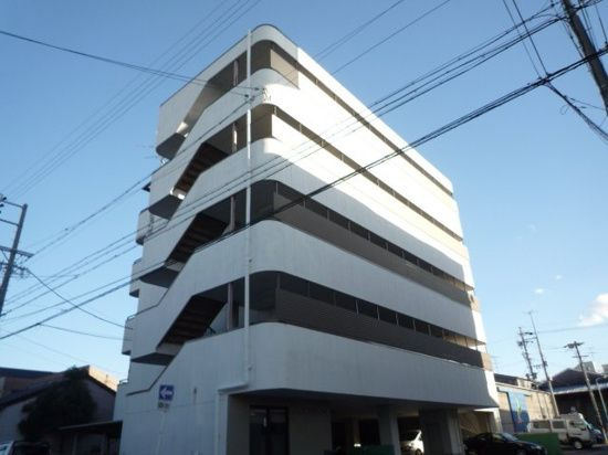 鳥山マンションⅢの外観|外観は落ち着いています