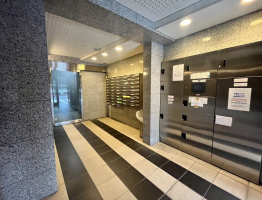 中野区江原町２丁目の賃貸マンションのロビー
