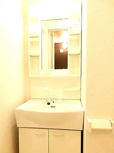 ハイム知希参番館の独立洗面台