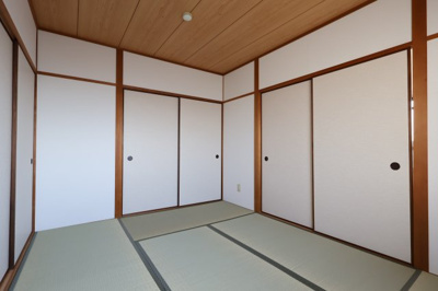 【寝室】 | エスポアール岩根