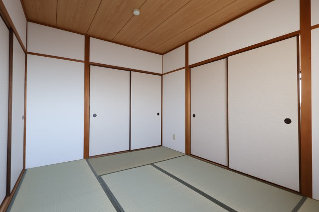 【寝室】 | エスポアール岩根