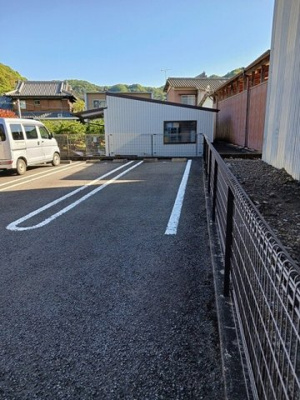 【駐車場】 | パラッツオ　雲雀 | 車をお持ちの方に嬉しい駐車場付きの物件です