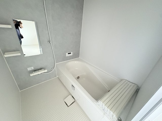 【浴室】 | 福岡市南区弥永2丁目2期　2号棟（全2棟）【仲介手数料無料・0円】 | 現地写真。浴室です。