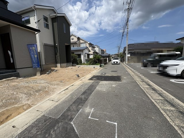 【その他】 | 福岡市南区弥永2丁目2期　2号棟（全2棟）【仲介手数料無料・0円】 | 現地写真。前面道路です。