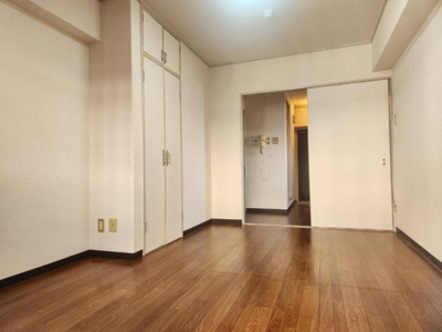 【洋室】 | キリヤママンション