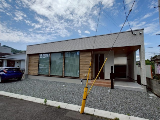 ーポルク徳吉南ー小倉南区徳吉南1丁目ー平屋1LDK【小倉南区　中古戸建】の外観|【2025.06.17撮影】
おしゃれな外観の平屋です♪
